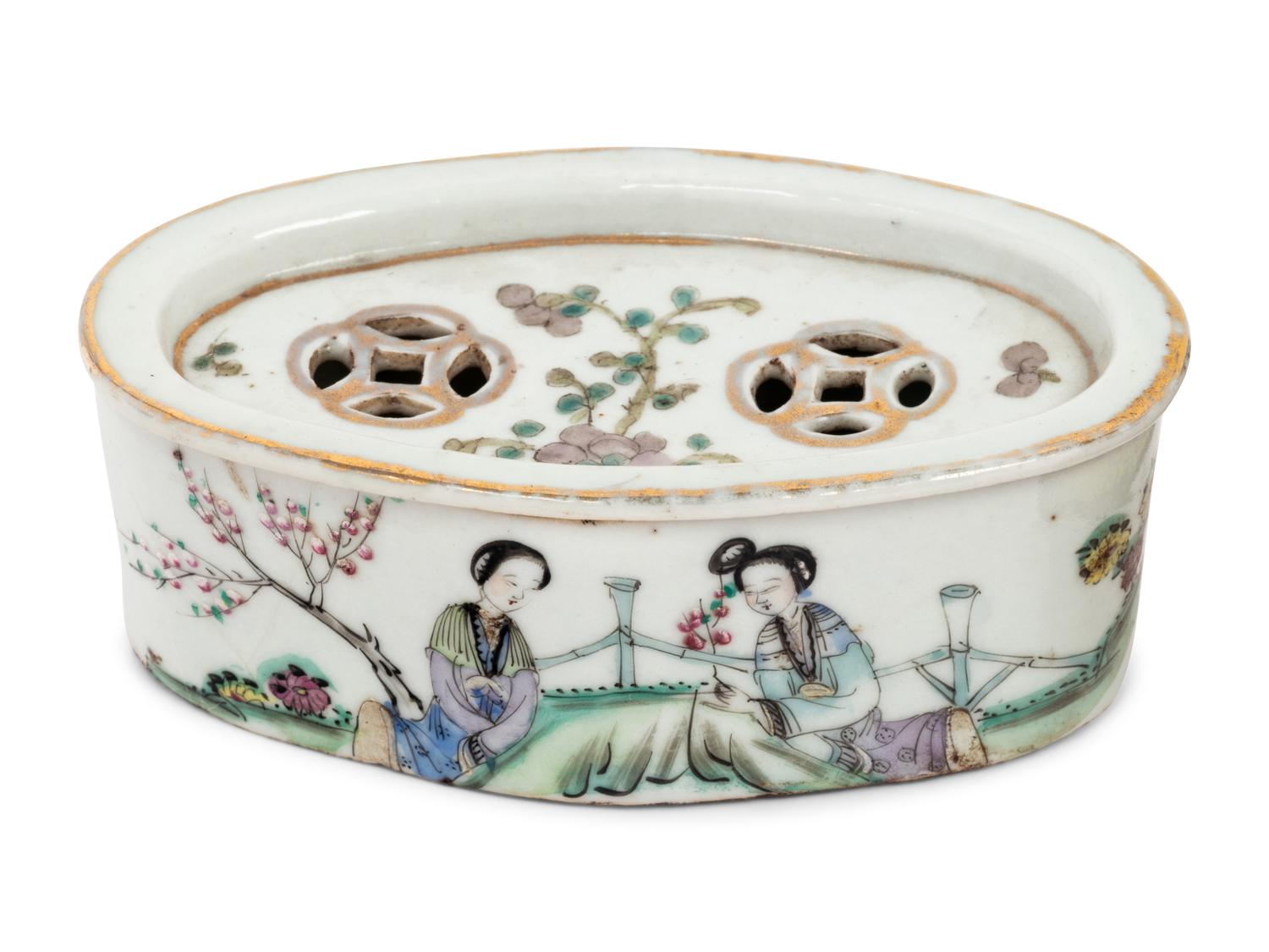 Six Chinese Porcelain Articles