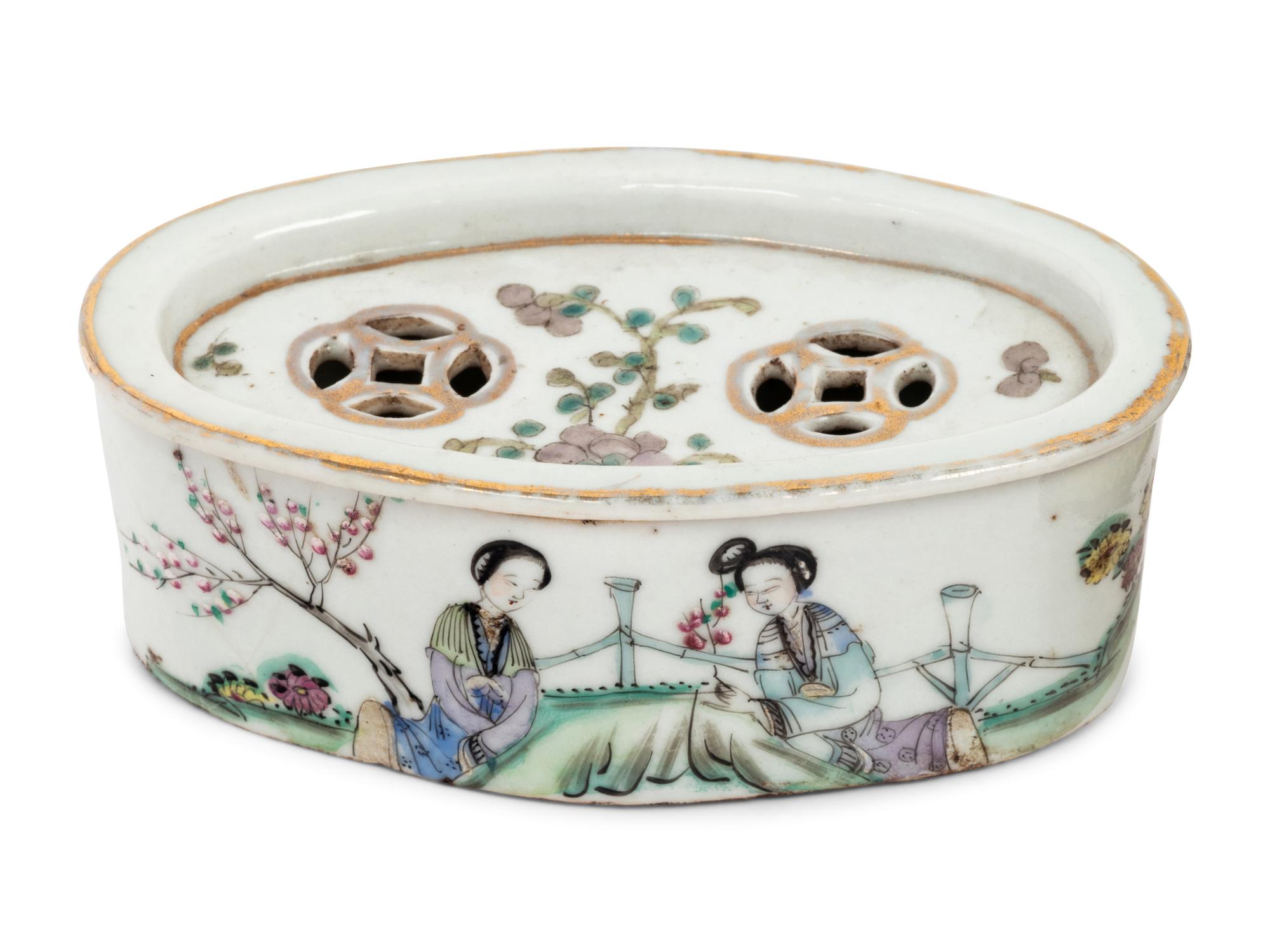 Six Chinese Porcelain Articles