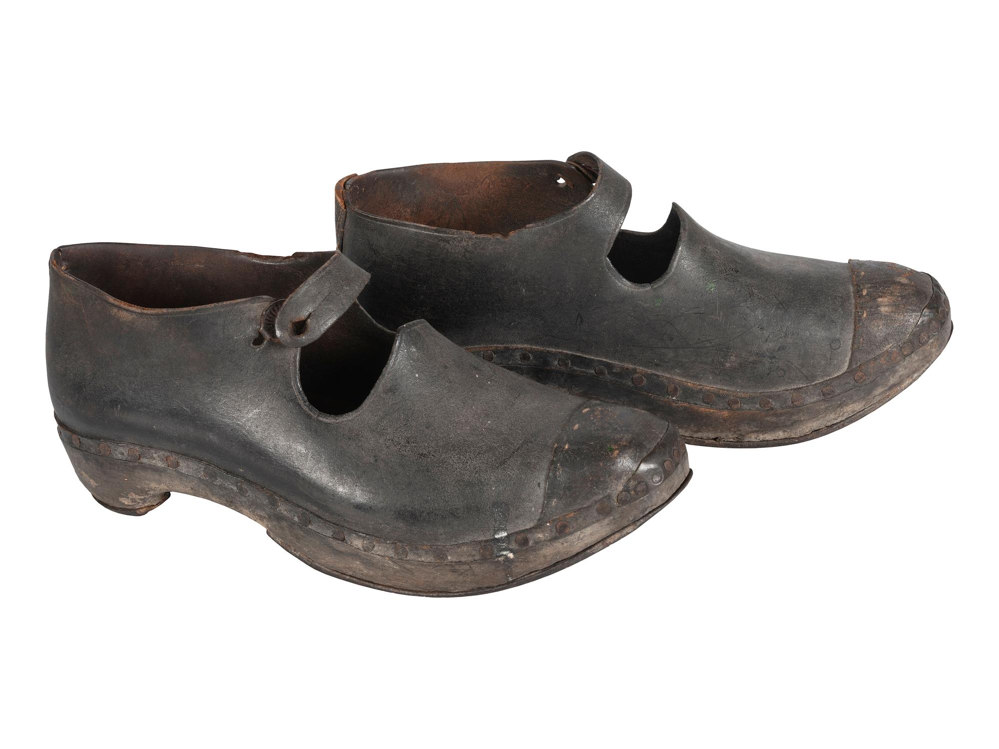 [CIVIL WAR]. Confederate wooden-soled shoes, ca 1861-1865.