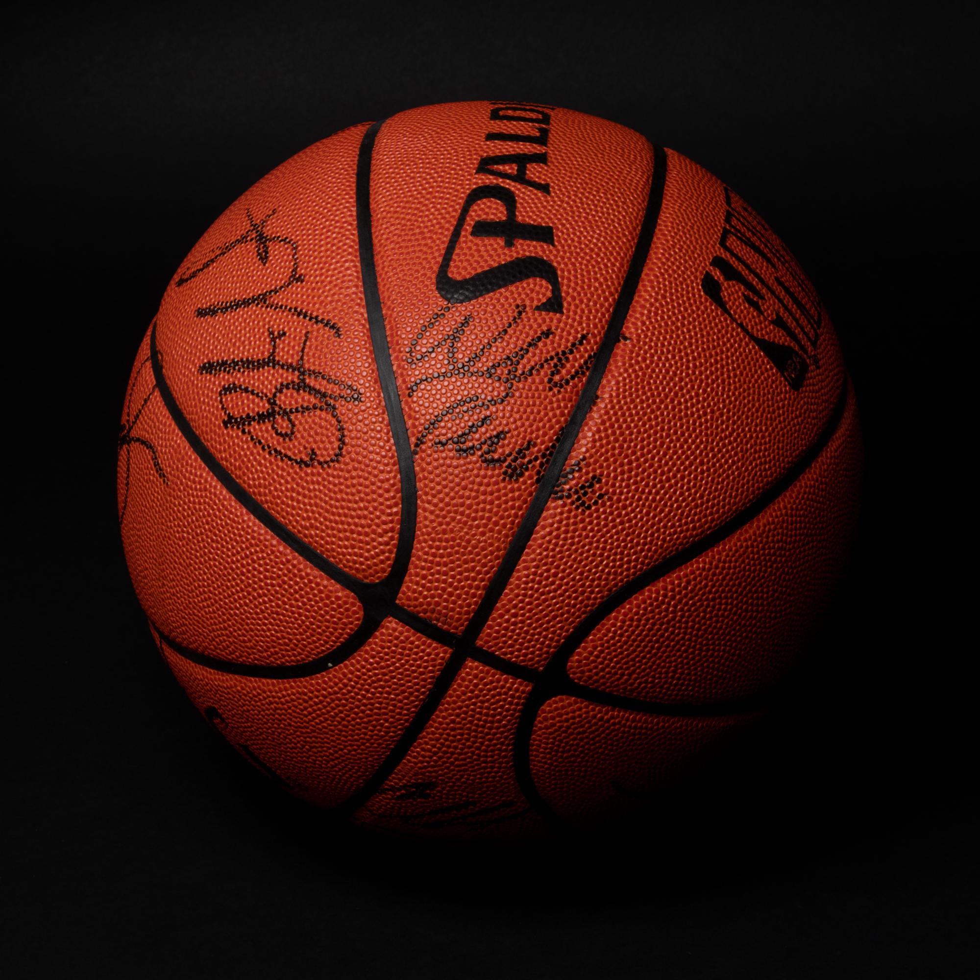 A 1990-91 Michael Jordan and Chicago Bulls Team Signed Basketball (11 Signatures, Beckett LOA),