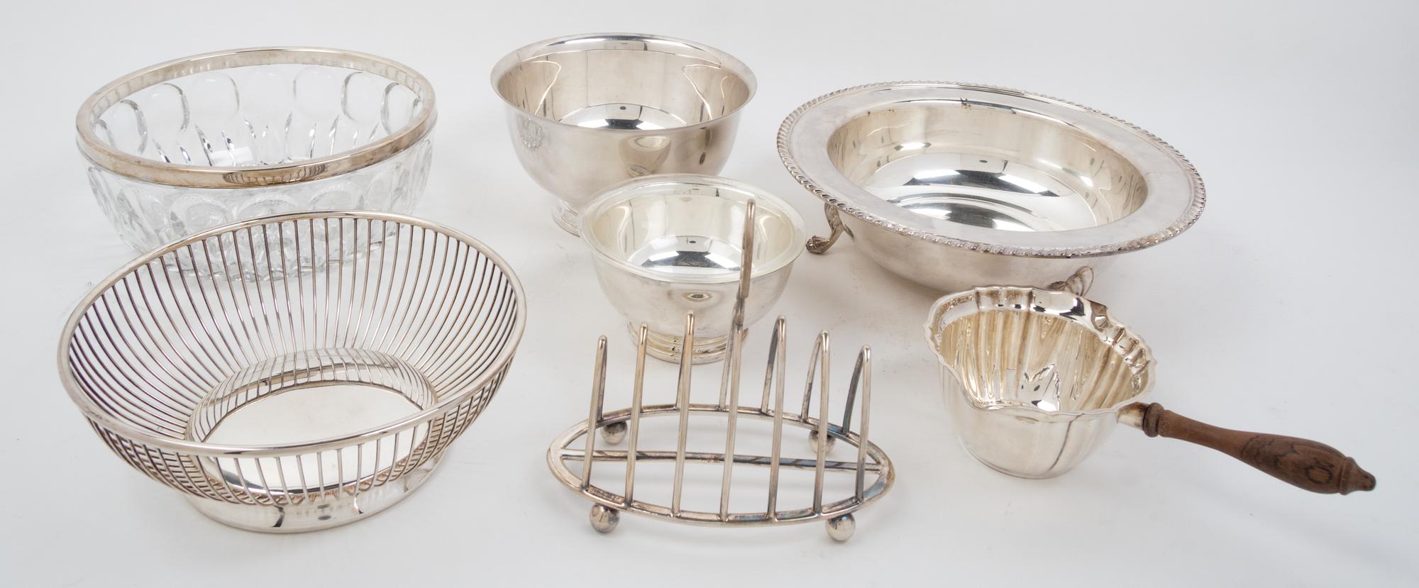 A Collection of American and English Silver-plate Articles, 20th Century, comprising a rectangular covered dish, two bowls, a silver-pl