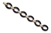 An 18 Karat Yellow Gold, Platinum, Diamond and Onyx Link Bracelet, Van Cleef & Arpels, 30.70 dwts.