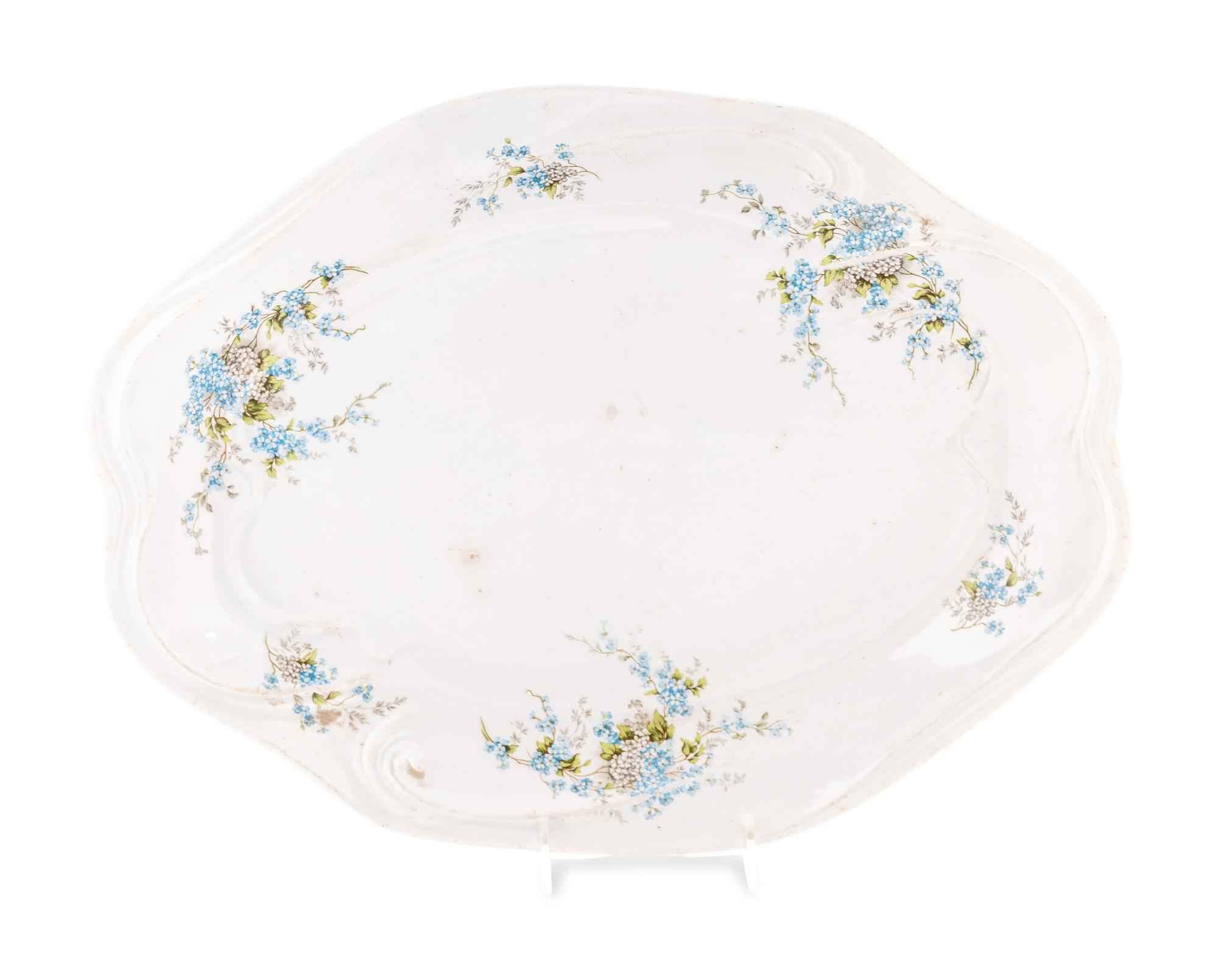 An M.S. Kuznetsov Porcelain Serving Dish