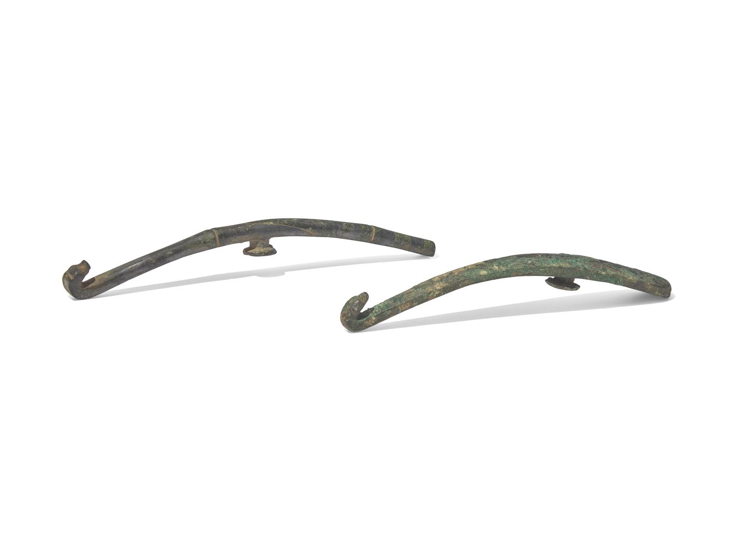 Two Chinese Inlaid Bronze Belt Hooks, Warring States To Han Dynasty 戰國-漢 銅帶鈎兩枚