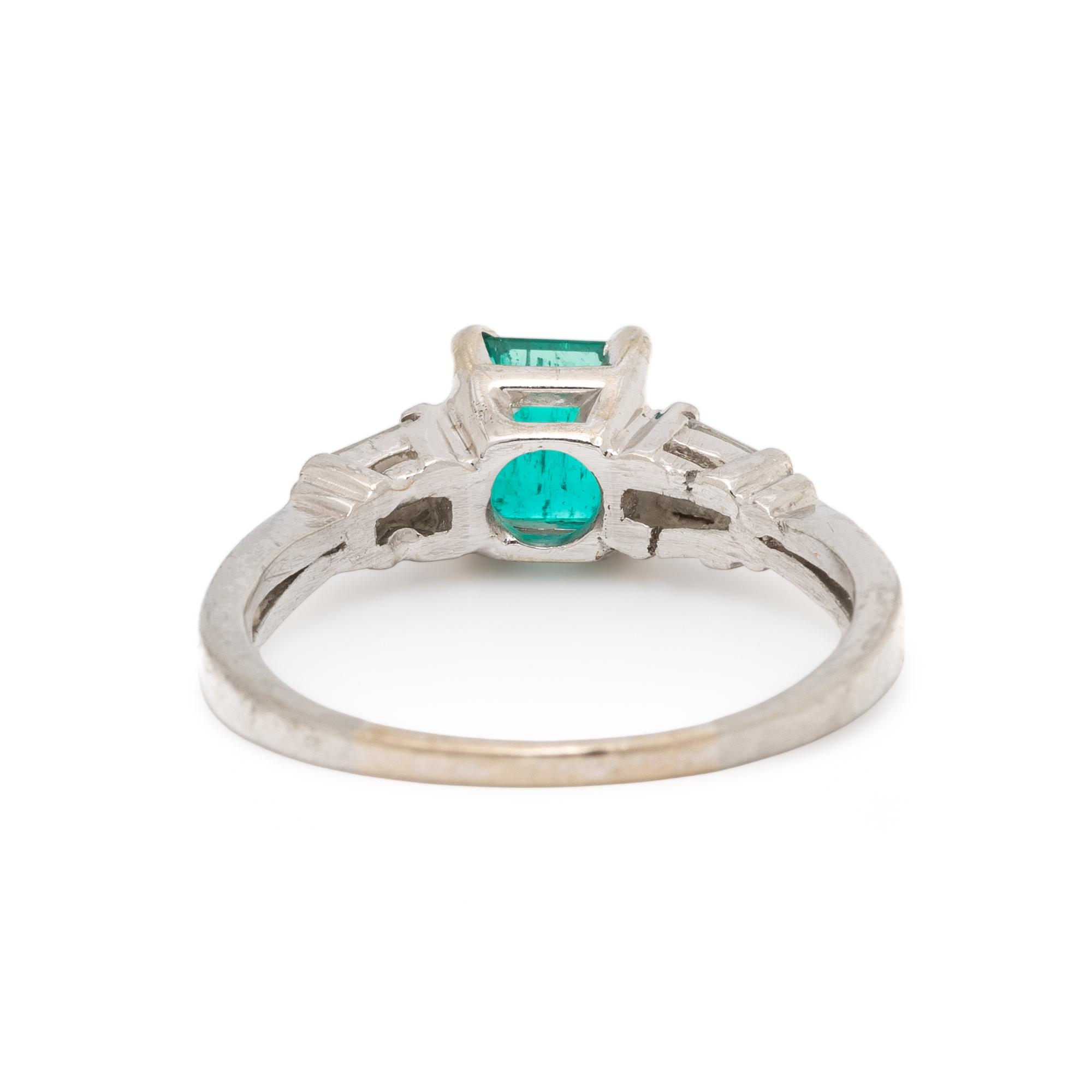 EMERALD AND DIAMOND RING