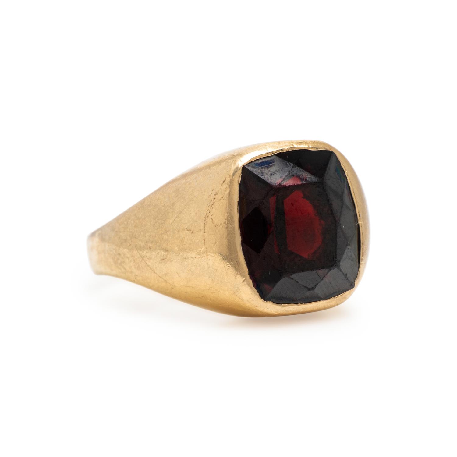 Garnet and Yellow Gold Ring
