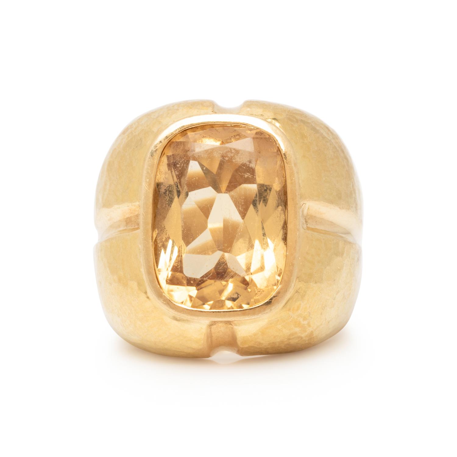 CITRINE AND YELLOW GOLD RING