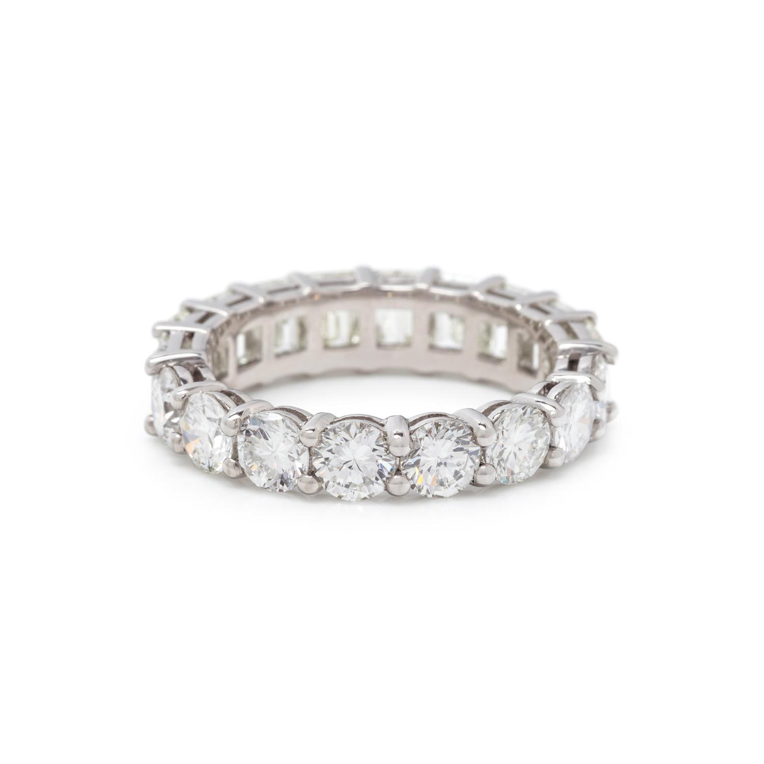 TWO-SIDED DIAMOND ETERNITY BAND