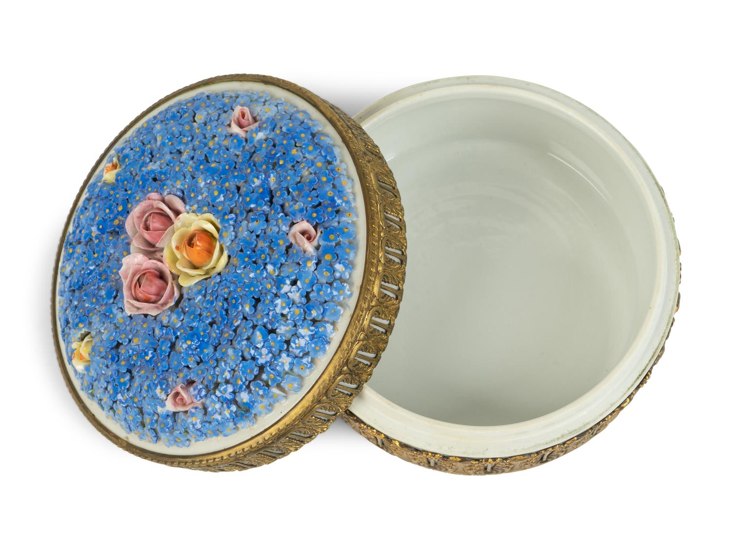 A Meissen Porcelain and Gilt Metal "Forget Me Not" Box — 19TH/20TH CENTURY