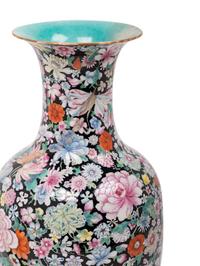 Two Chinese Famille Rose Porcelain Articles