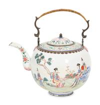 A Large Chinese Peking Enamel Teapot