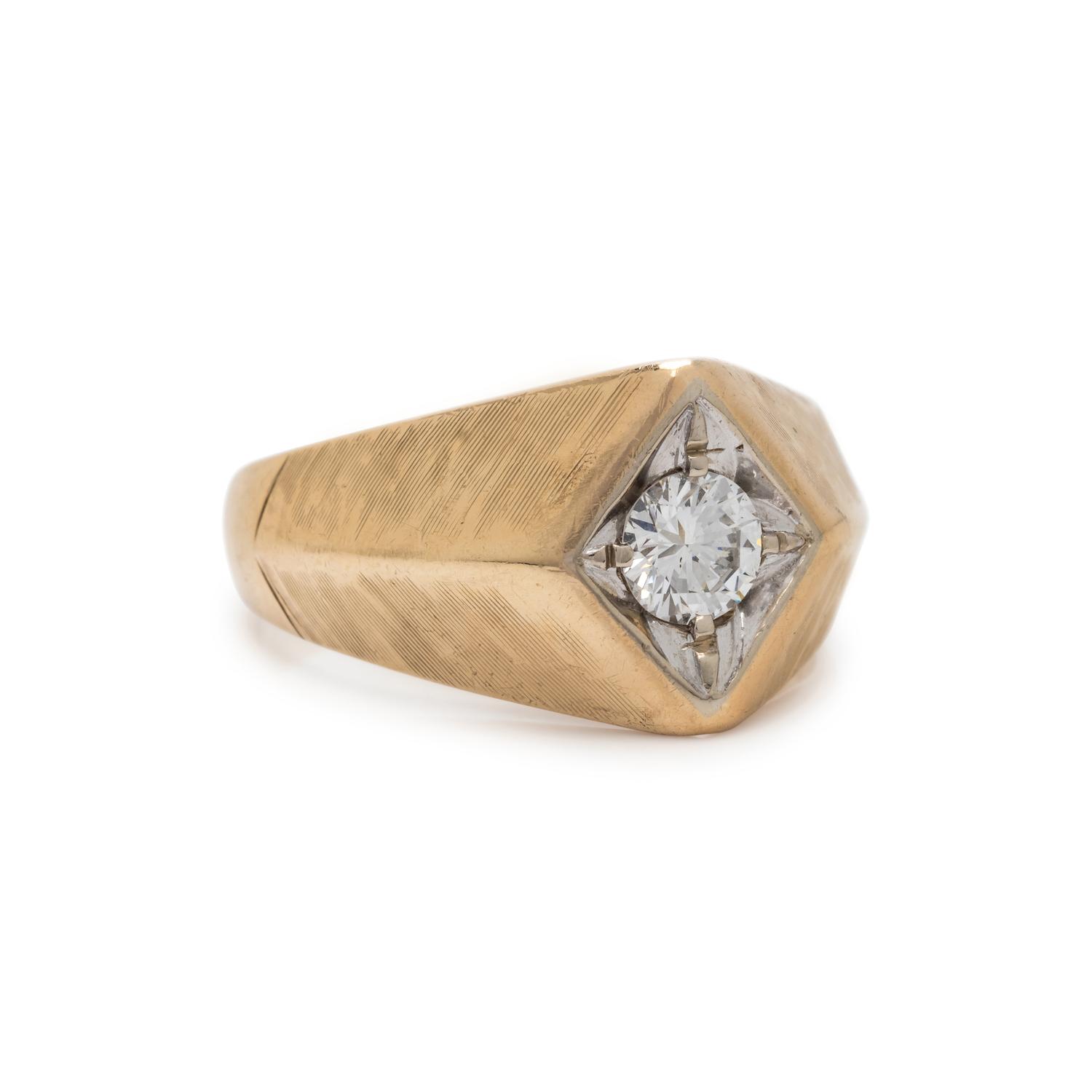 YELLOW GOLD AND DIAMOND RING