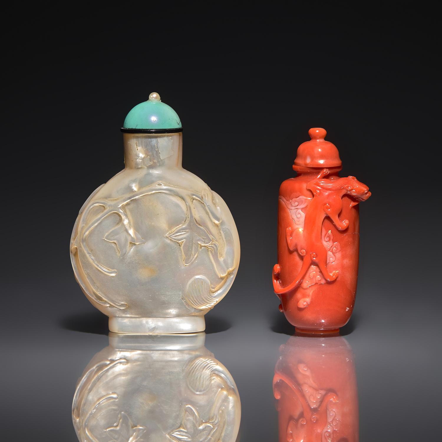 Two Chinese Snuff Bottles: Mother-of-Pearl and Coral, 19th-20th Century — 晚清-民國 珊瑚、貝母鼻烟壺兩支