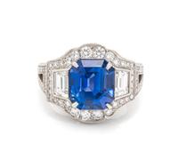 SAPPHIRE AND DIAMOND RING