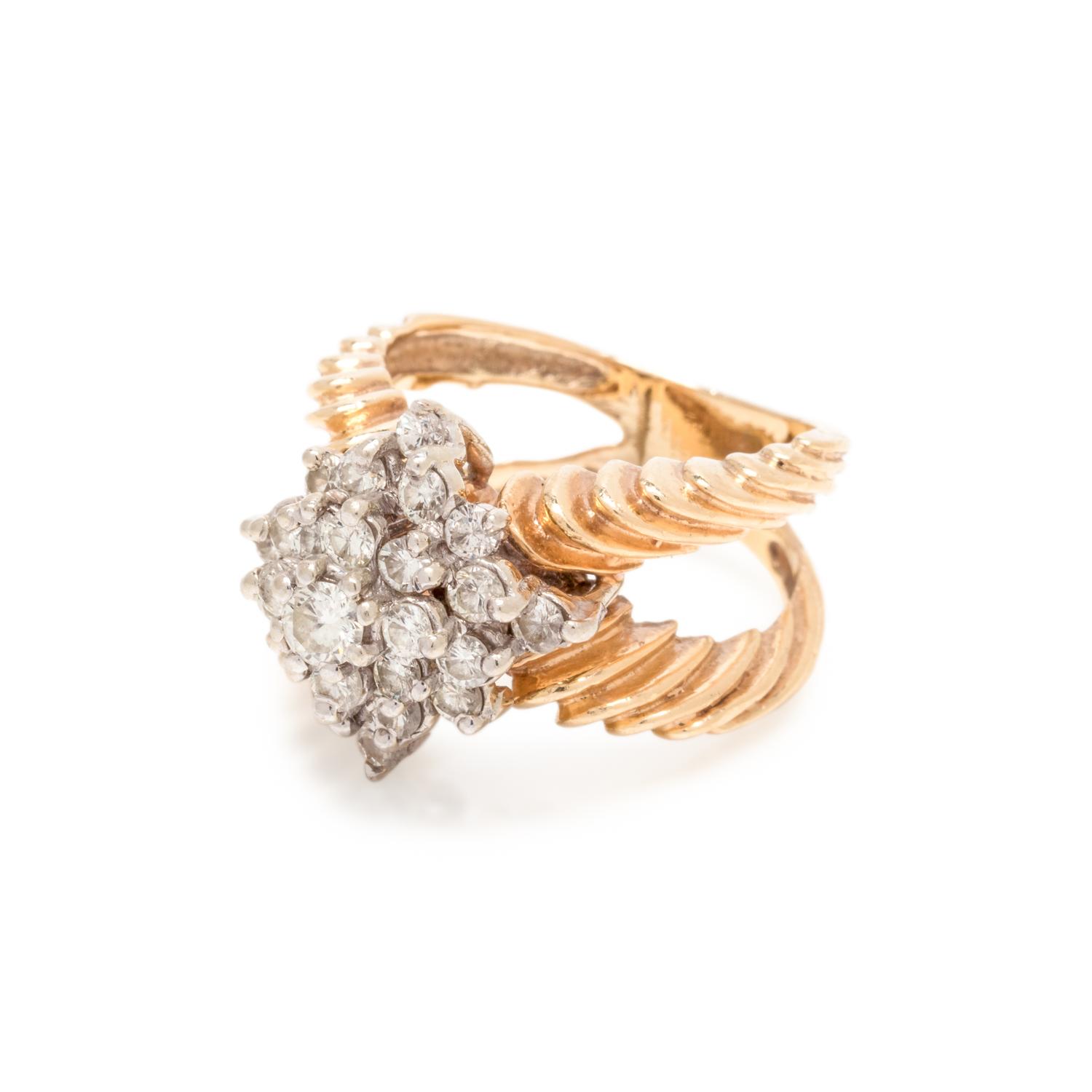 BICOLOR GOLD AND DIAMOND RING