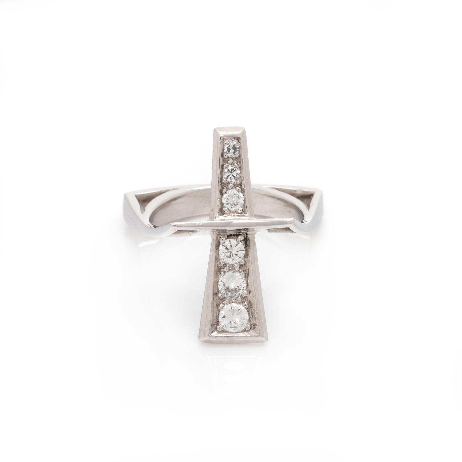 FRENCH, WHITE GOLD AND DIAMOND RING