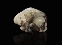 A small Chinese carved greyish-celadon and brown jade coupe, Qing dynasty or earlier 青灰玉小爵杯 清或更早