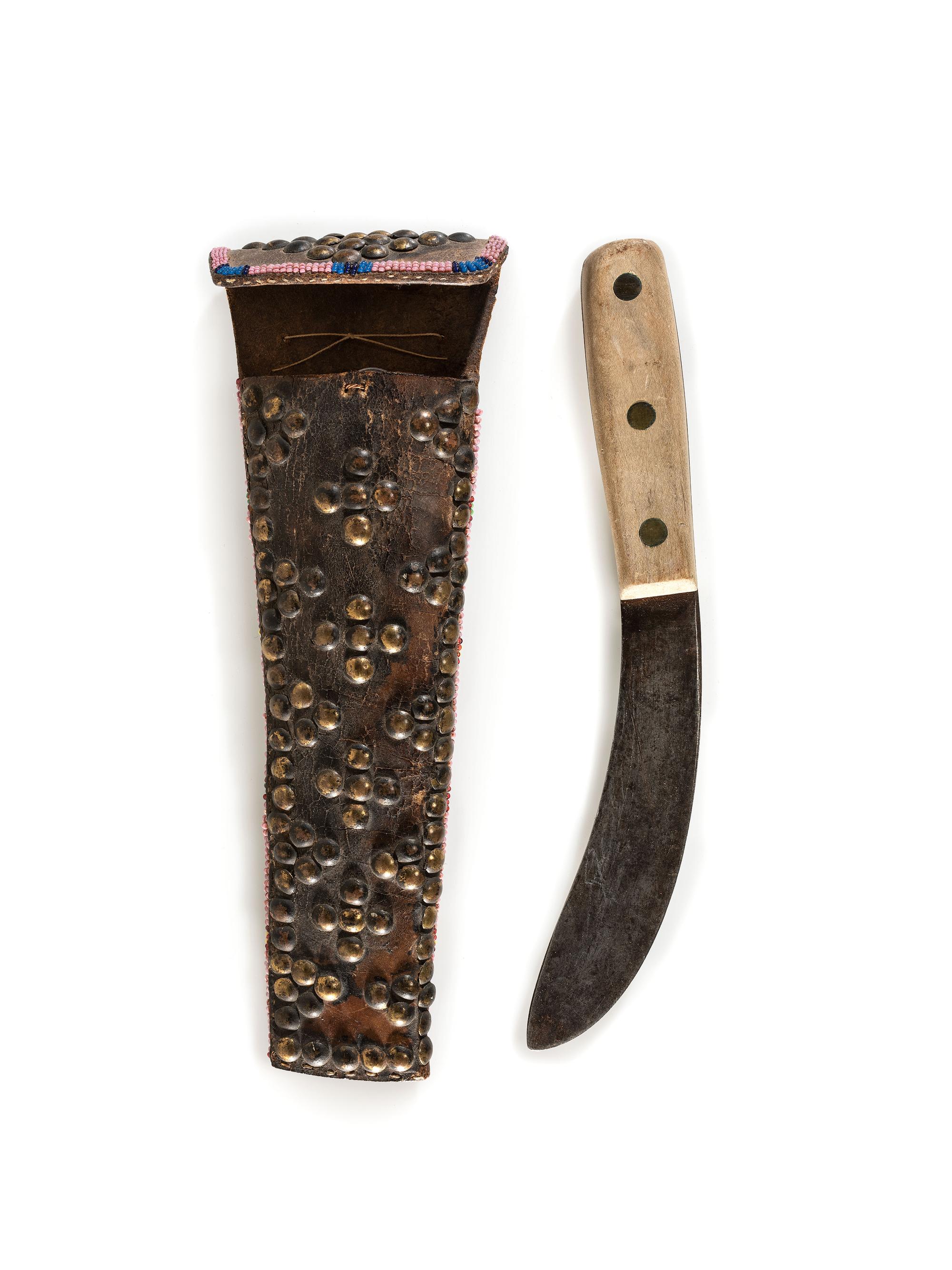 Apsáalooke [Crow] Tacked and Beaded Knife Sheath, with Knife