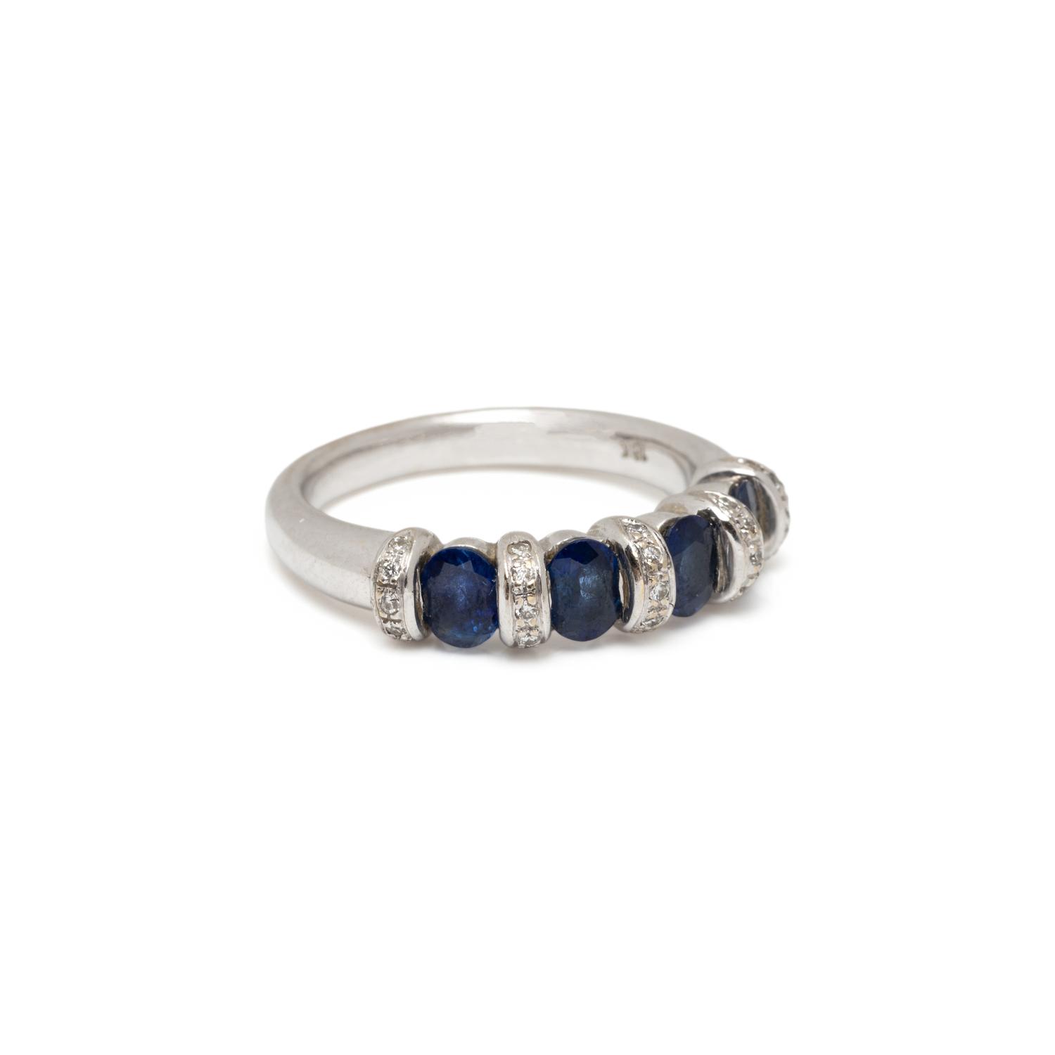 SAPPHIRE AND DIAMOND RING