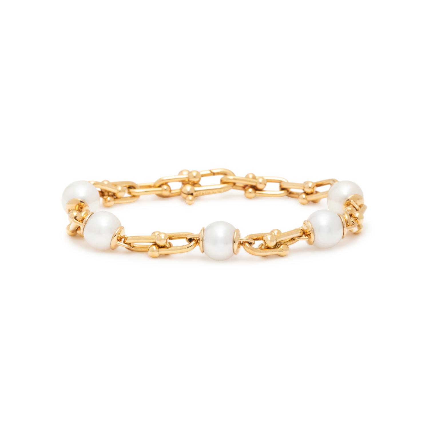 TIFFANY & CO., YELLOW GOLD AND CULTURED PEARL 'HARDWEAR LINK' BRACELET