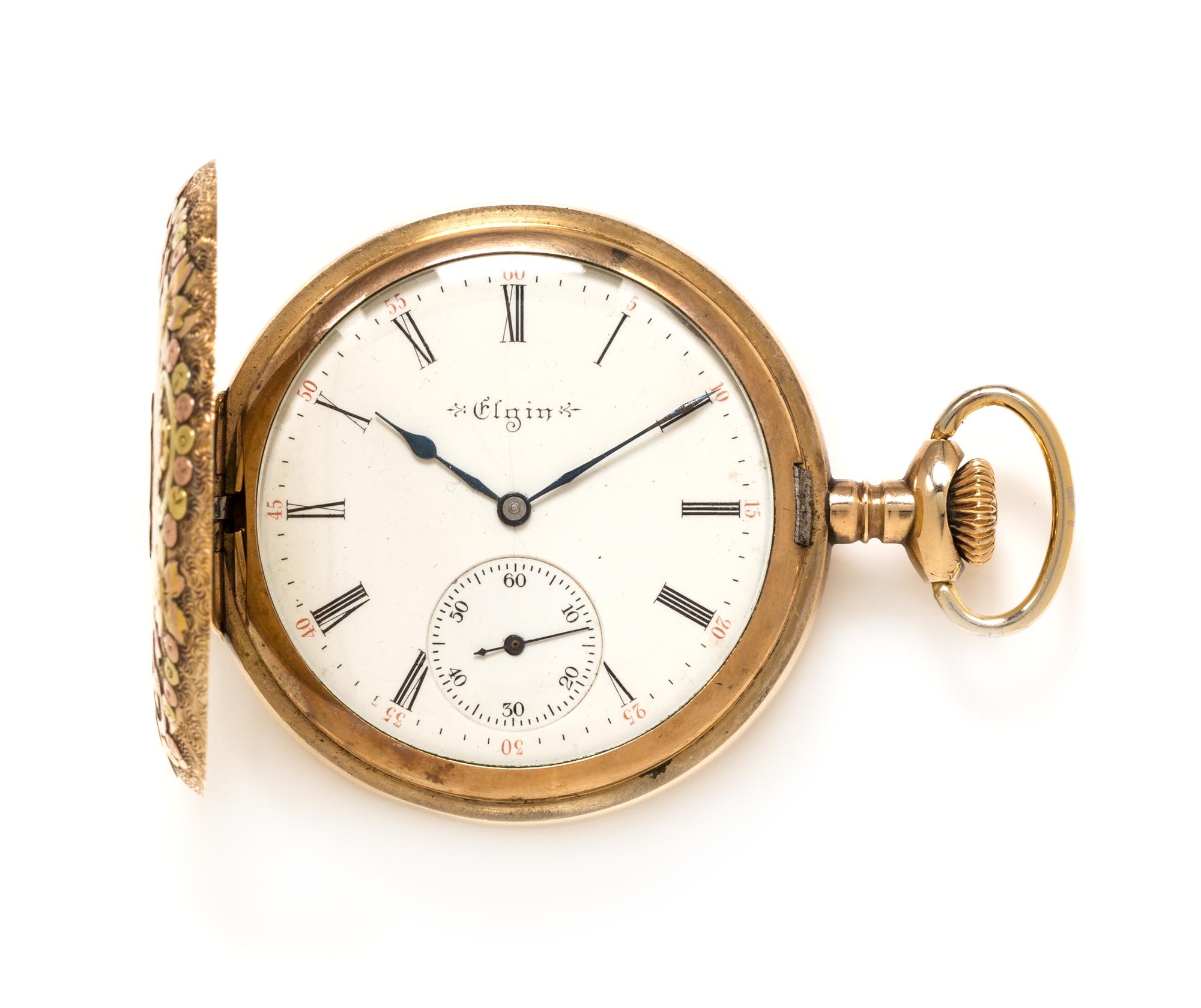 A Tricolor Gold Filled Hunter Case Pocket Watch, Elgin, Circa 1919, 69.00 dwts.
