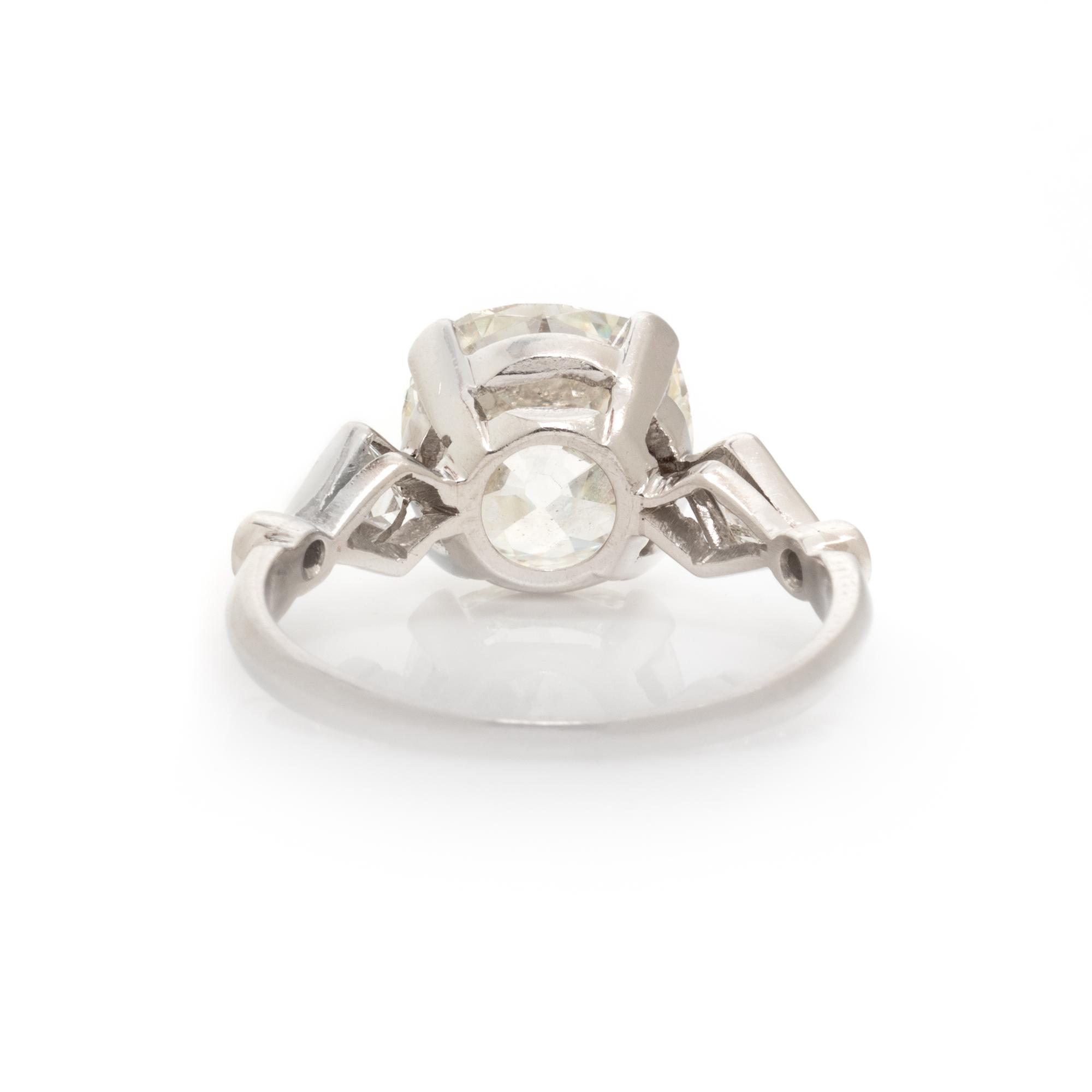 DIAMOND RING