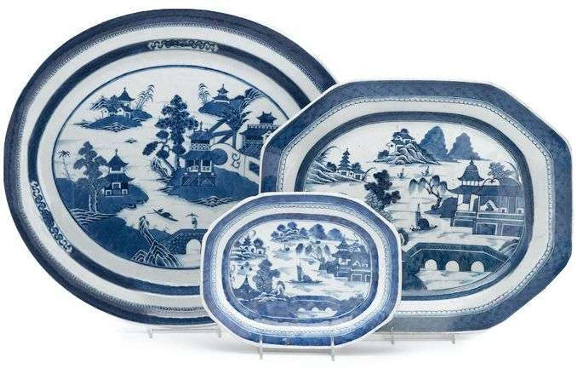 Three Chinese Export porcelain "Canton" serving platters 19th century