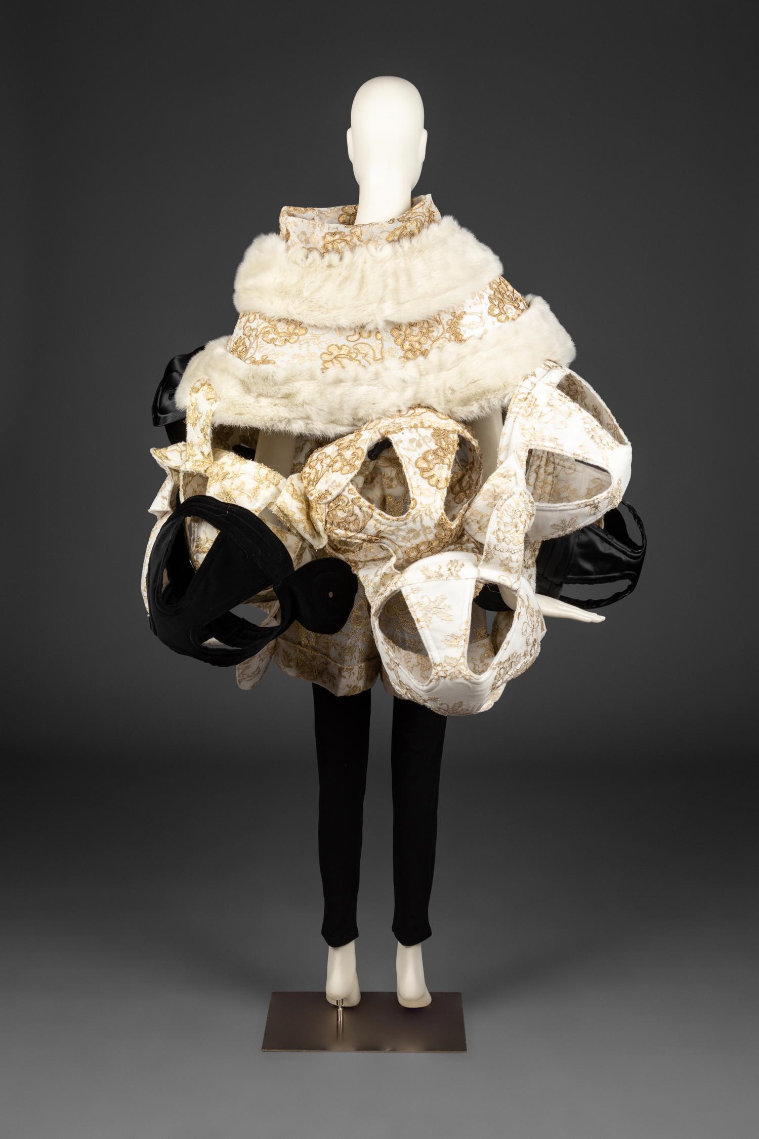 Comme Des Garçons Ensemble, Fall / Winter 2015