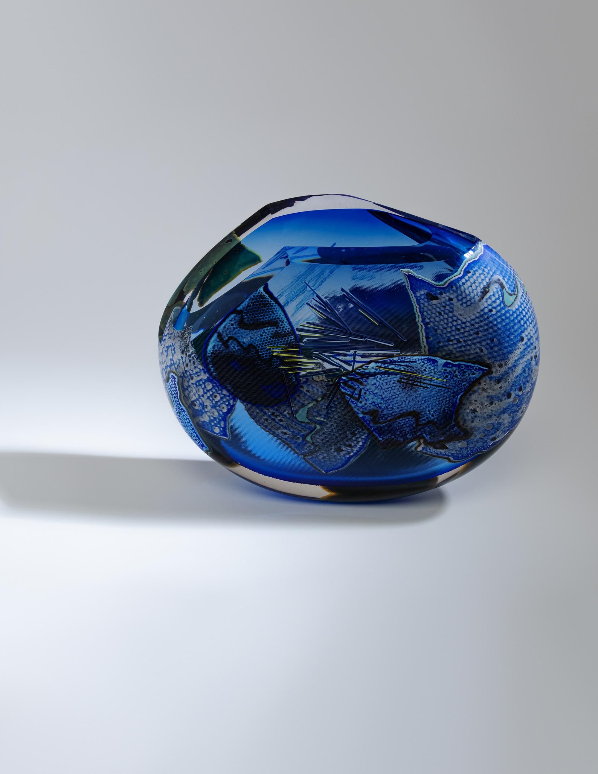 Contiguous Fragment Series Vessel , 1987