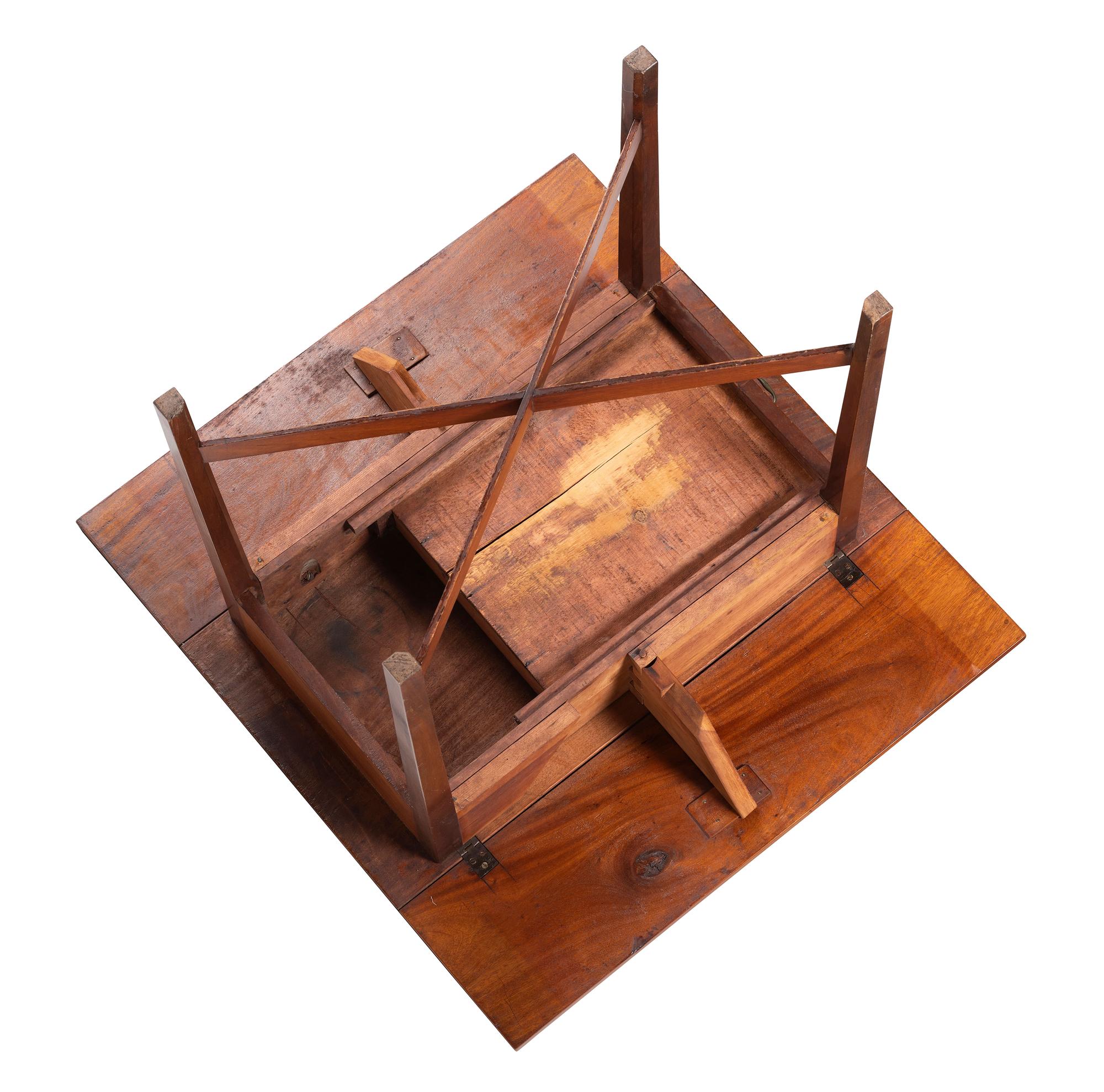 A Federal Cherrywood X-Form Stretcher Pembroke Table
