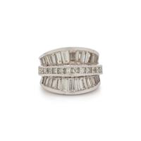WHITE GOLD AND DIAMOND RING