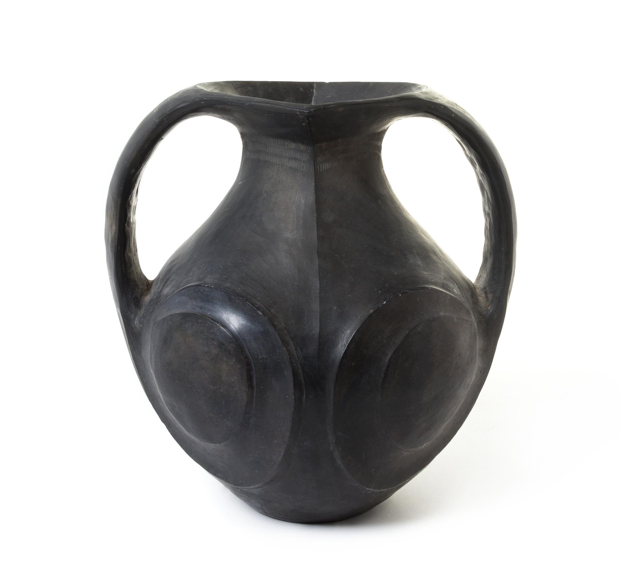 A Black Pottery Vessel — HAN DYNASTY