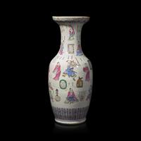 A Large Chinese Famille Rose Porcelain 'Wu Shuang Pu' Vase, 19th Century — 清晚期 五彩無雙譜大瓶