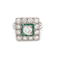 DIAMOND AND EMERALD RING