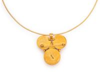 YELLOW GOLD AND CORAL PENDANT/BROOCH COLLAR NECKLACE