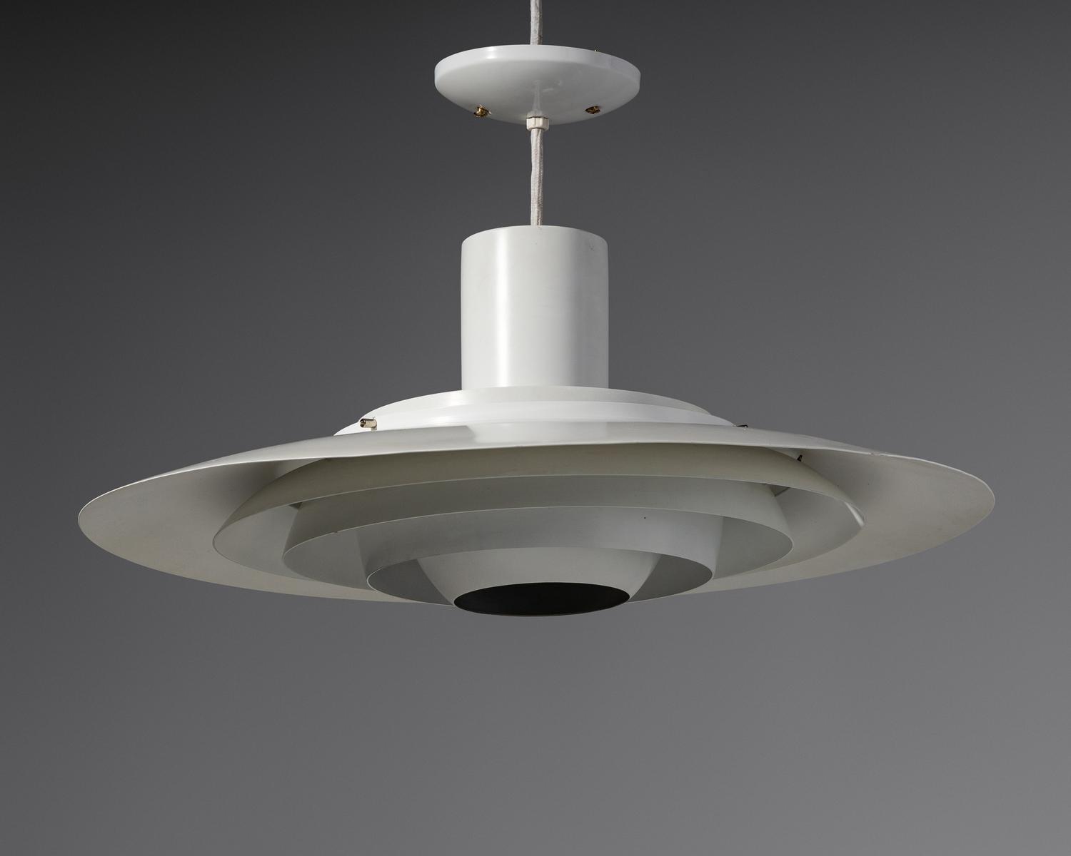 P376 Pendant Light Fixture