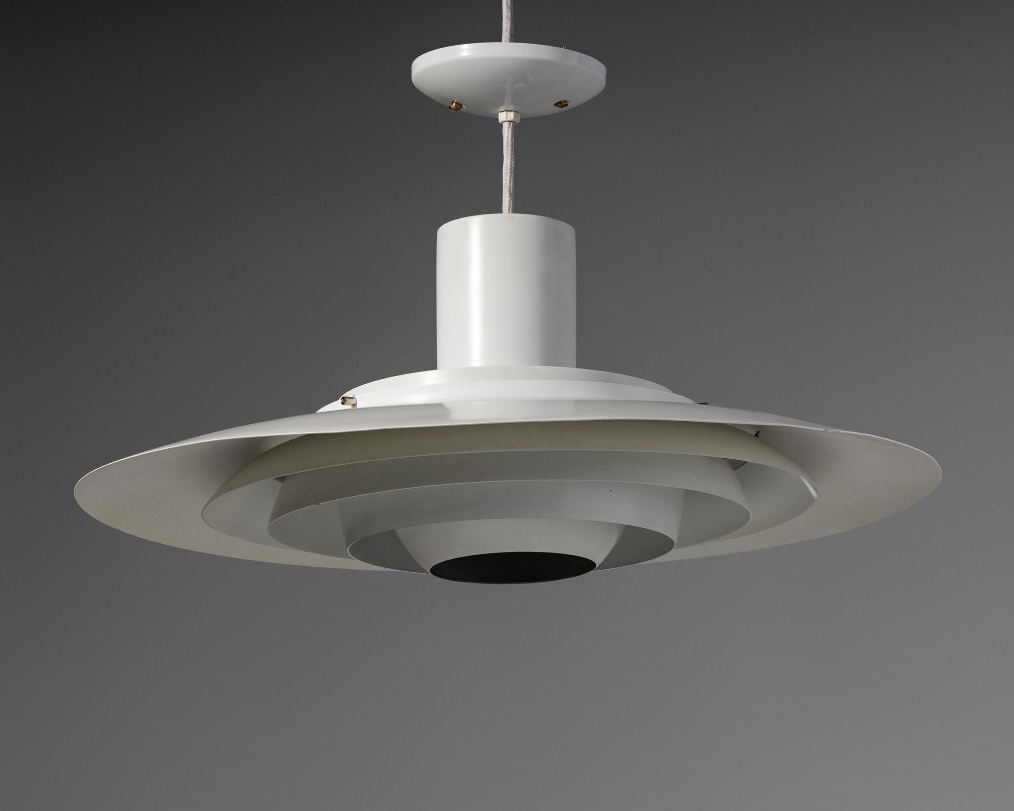P376 Pendant Light Fixture