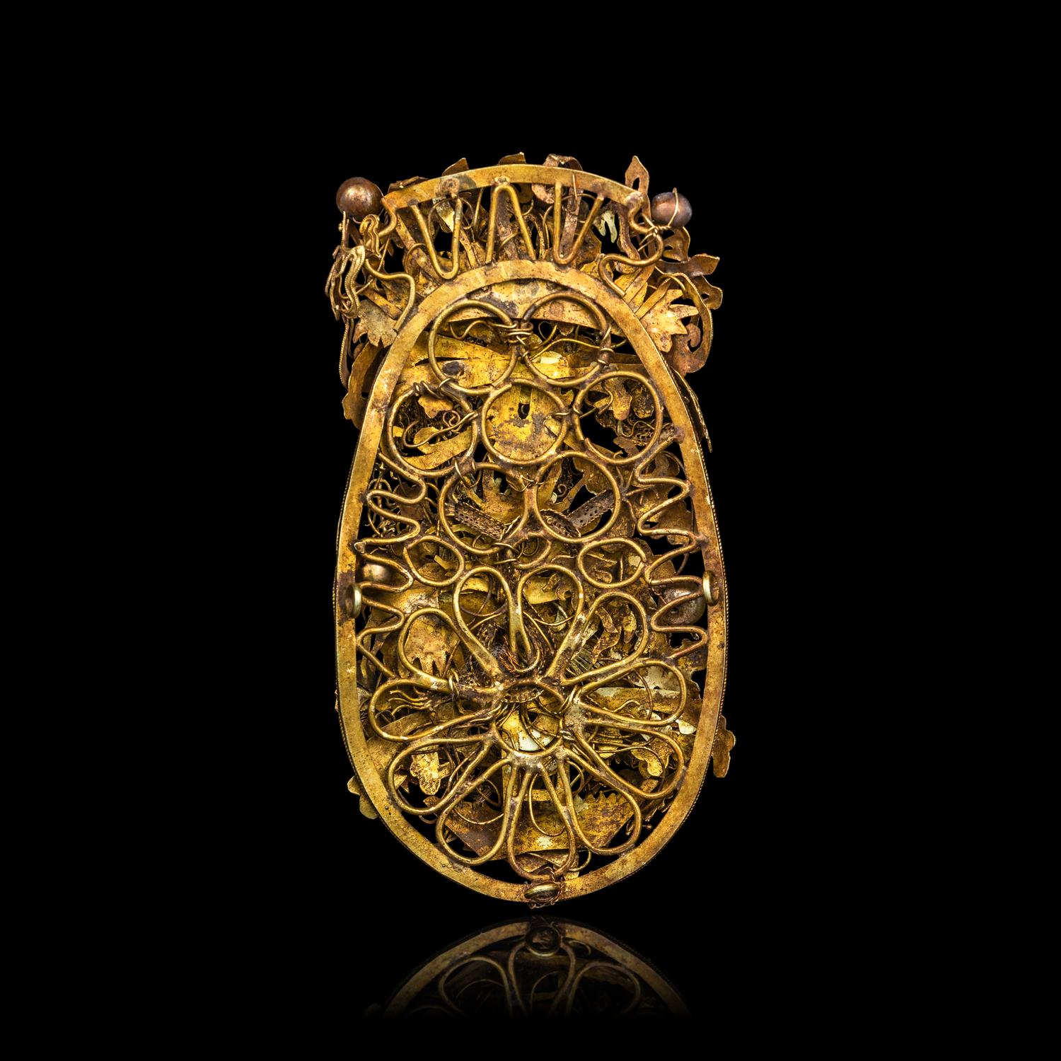 A Chinese Filigree Hair Ornament, Qing Dynasty 清 累絲鈿子