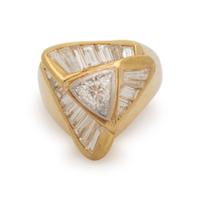 YELLOW GOLD AND DIAMOND RING