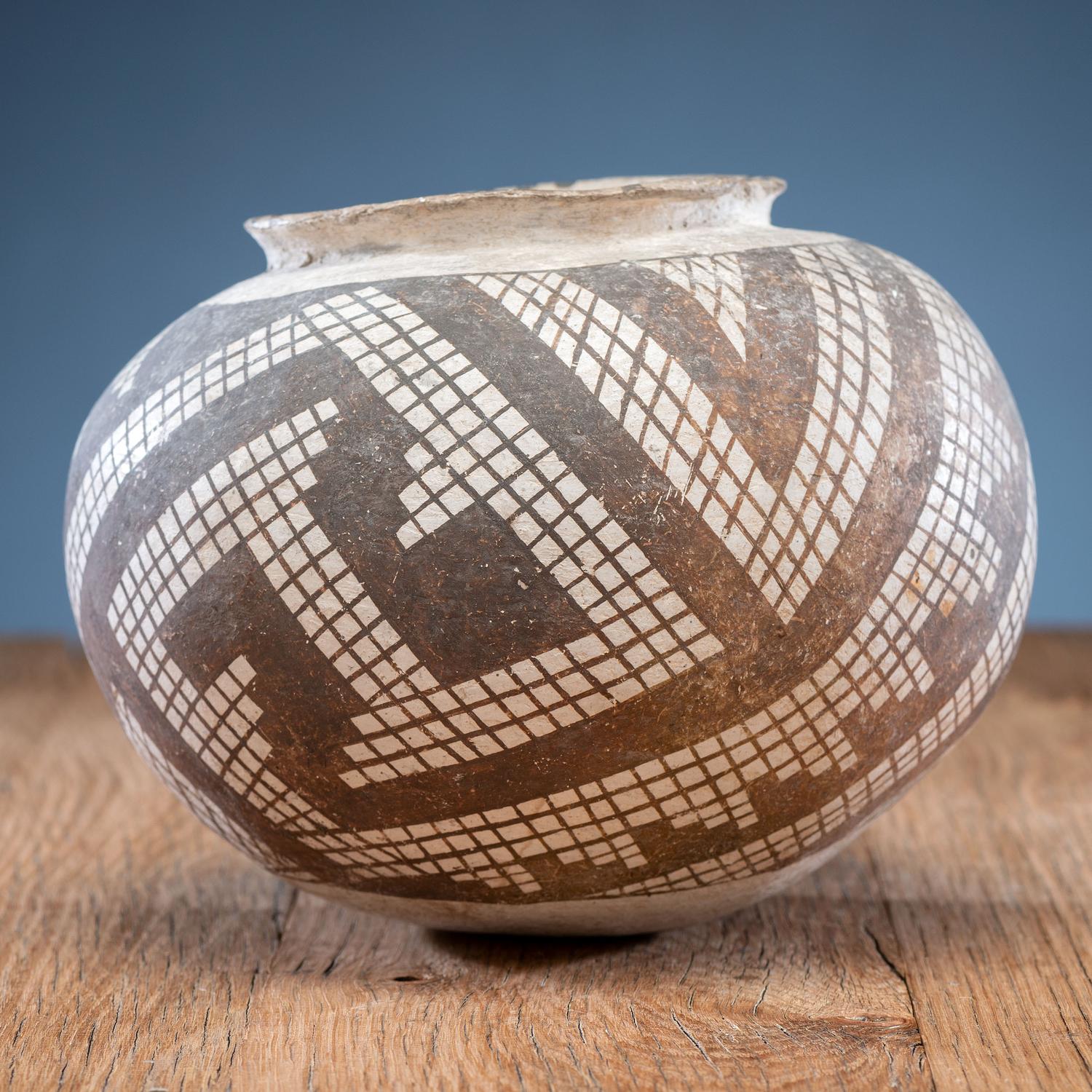 Snowflake, Black-on-White Pottery Seed Jar