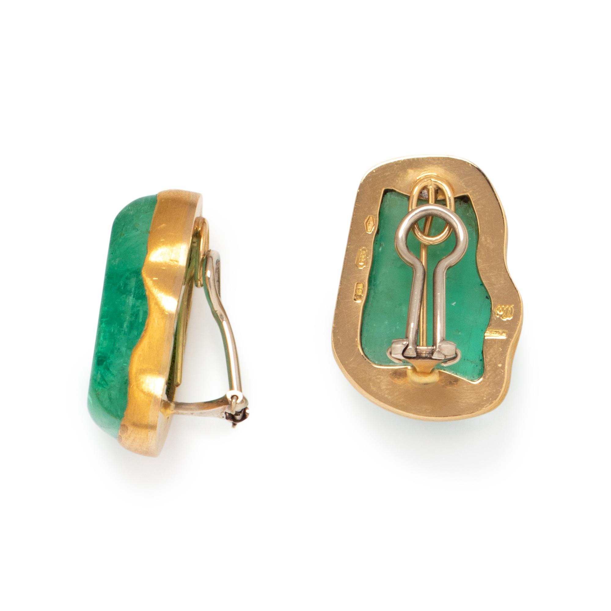 YELLOW GOLD AND EMERALD SET