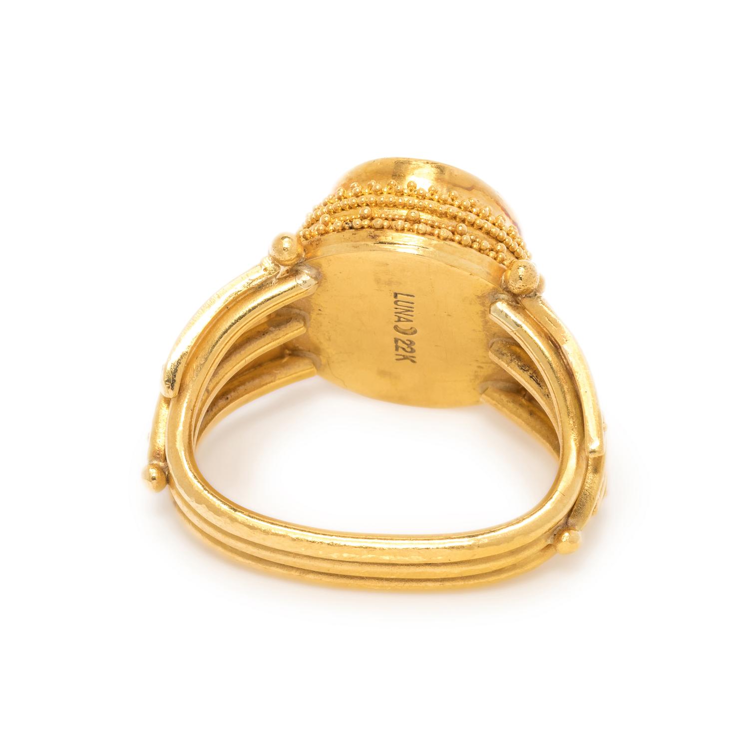 LUNA FELIX GOLDSMITH, YELLOW GOLD AND ANDALUSITE RING