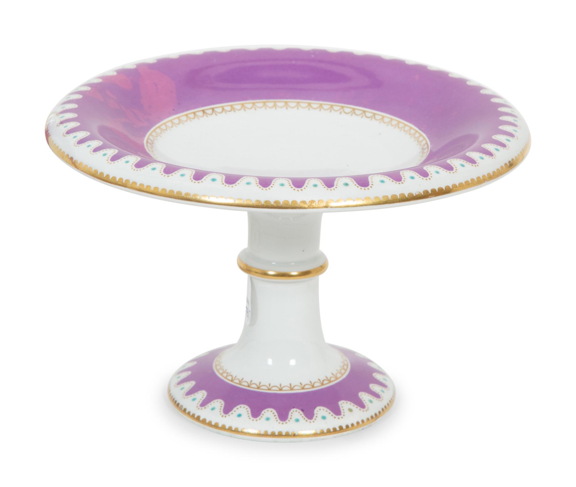 A Wedgwood Porcelain Sixteen-Piece Dessert Service