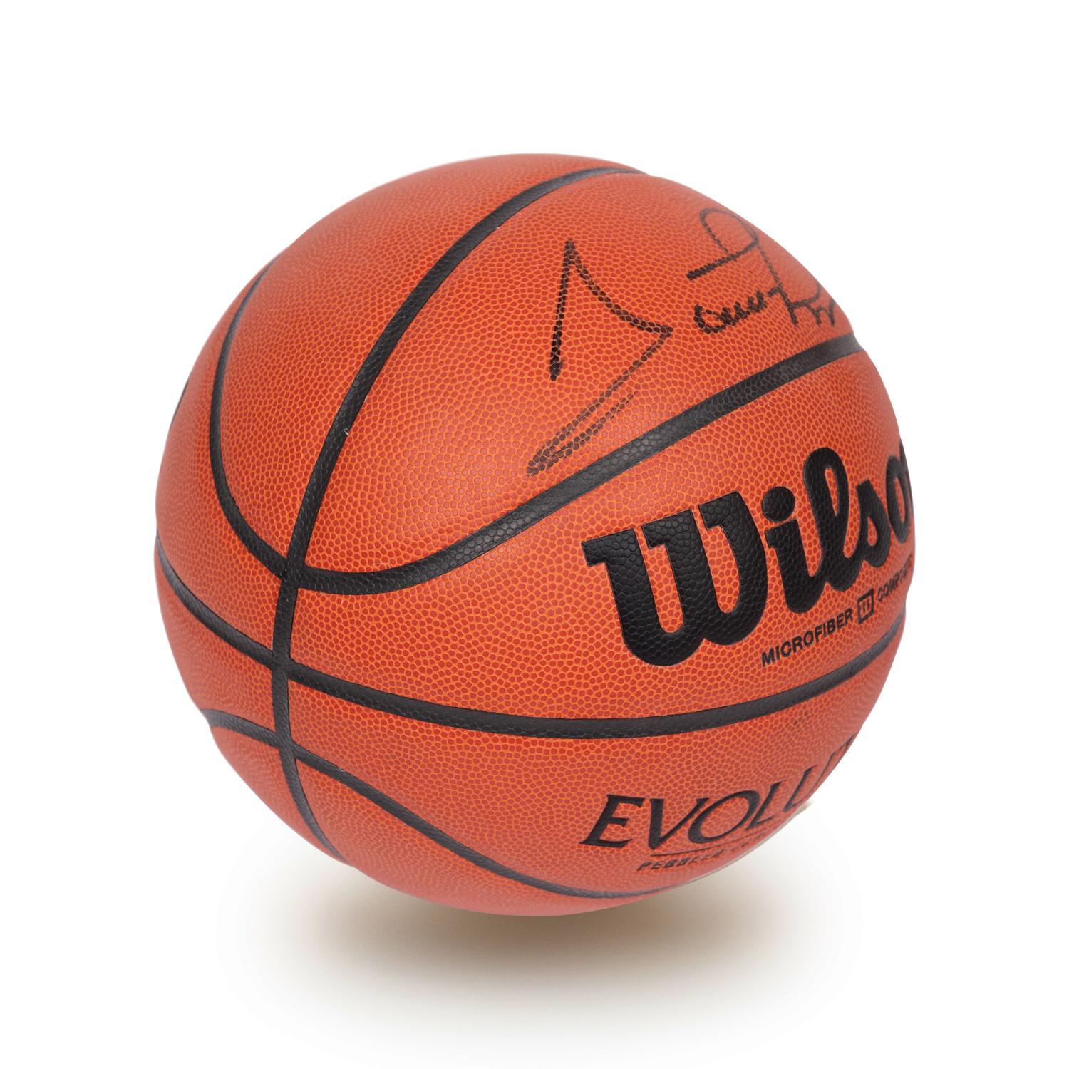 A Scottie Pippen Signed Autograph Wilson Basketball (Beckett Authentication Services BAS Certified),