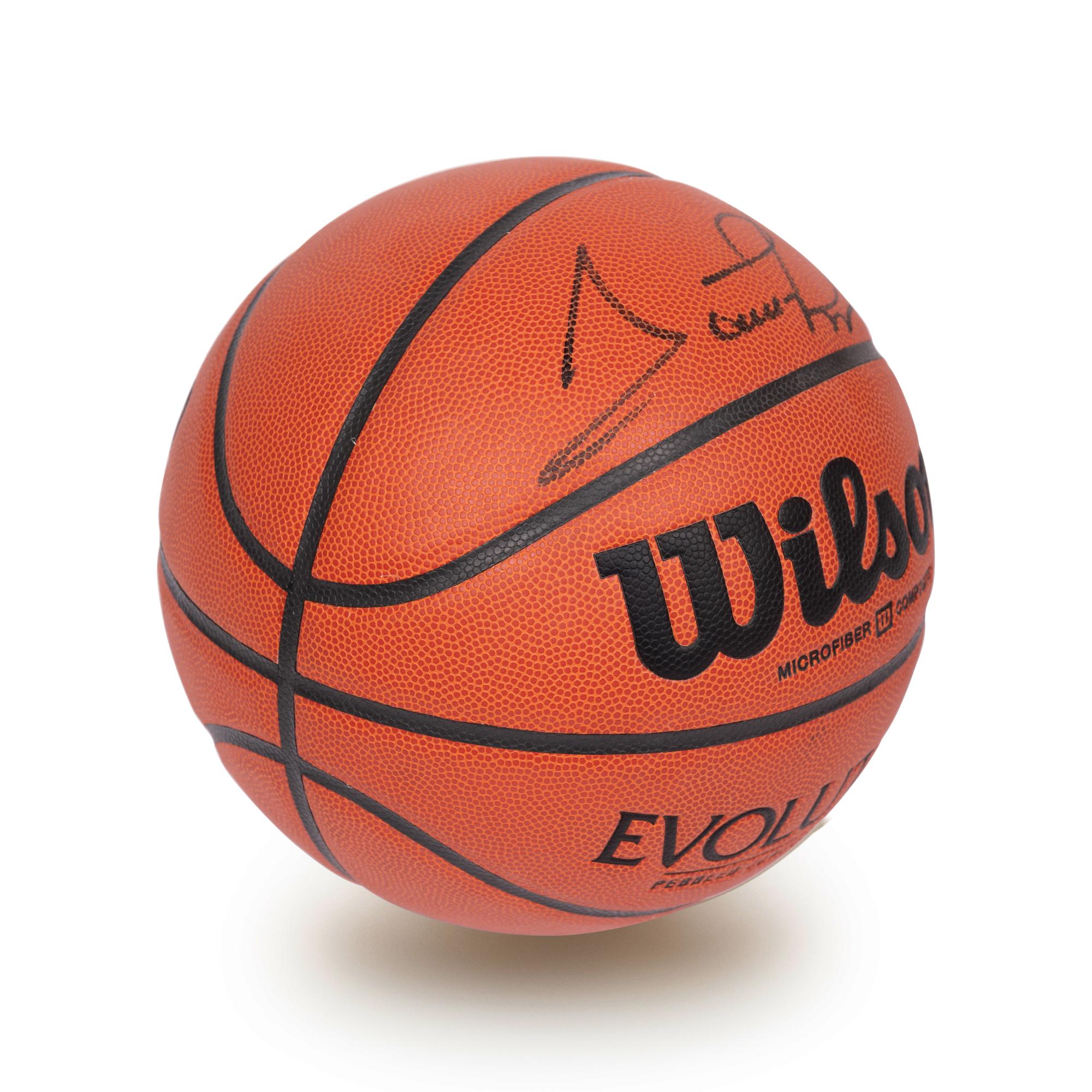 A Scottie Pippen Signed Autograph Wilson Basketball (Beckett Authentication Services BAS Certified),