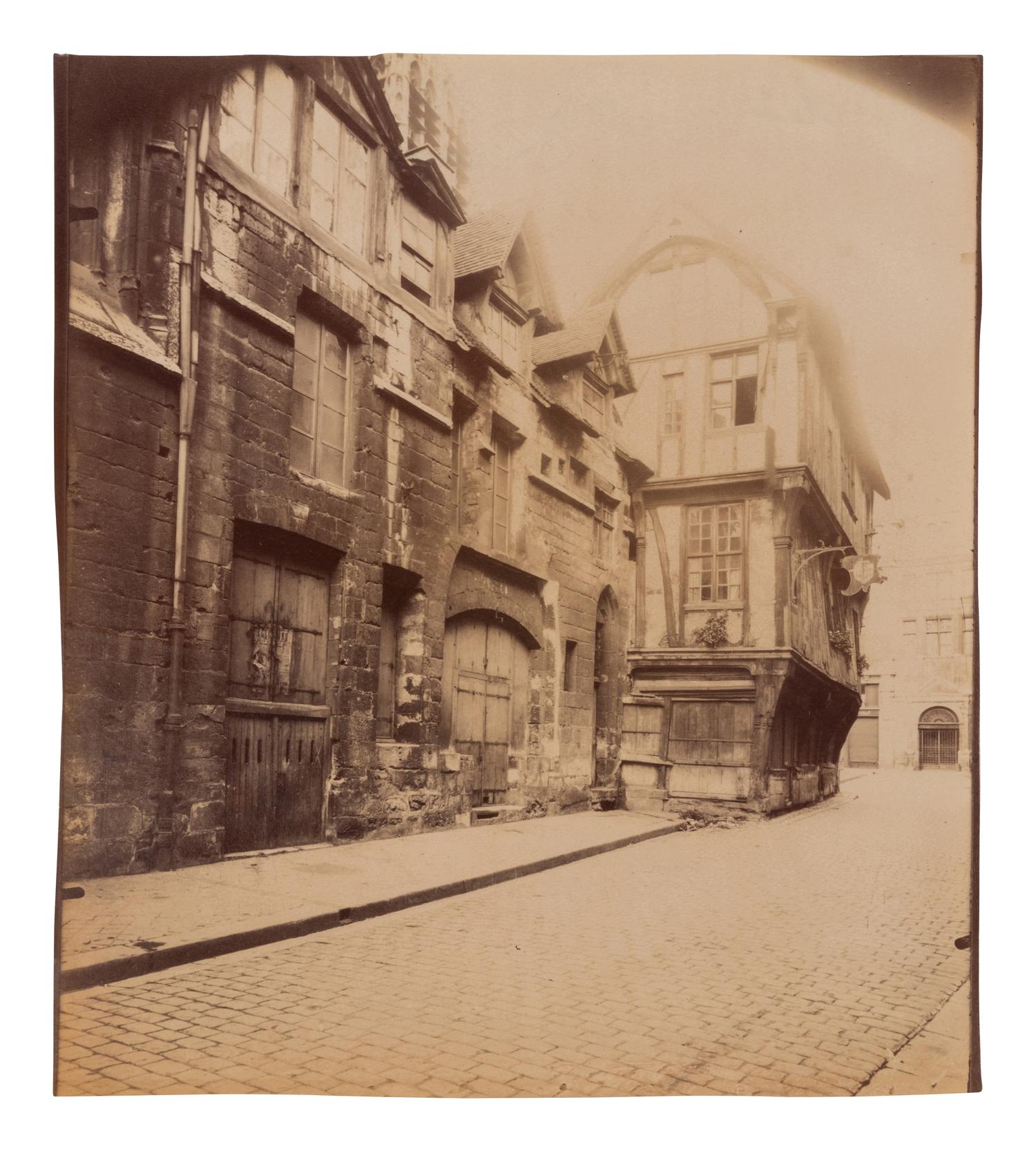 A pair of photographs depicting scenes in Rouen ( Rouen-rue du Moulinet 7 ; Maison, rue Saint-Romain [Rouen] )