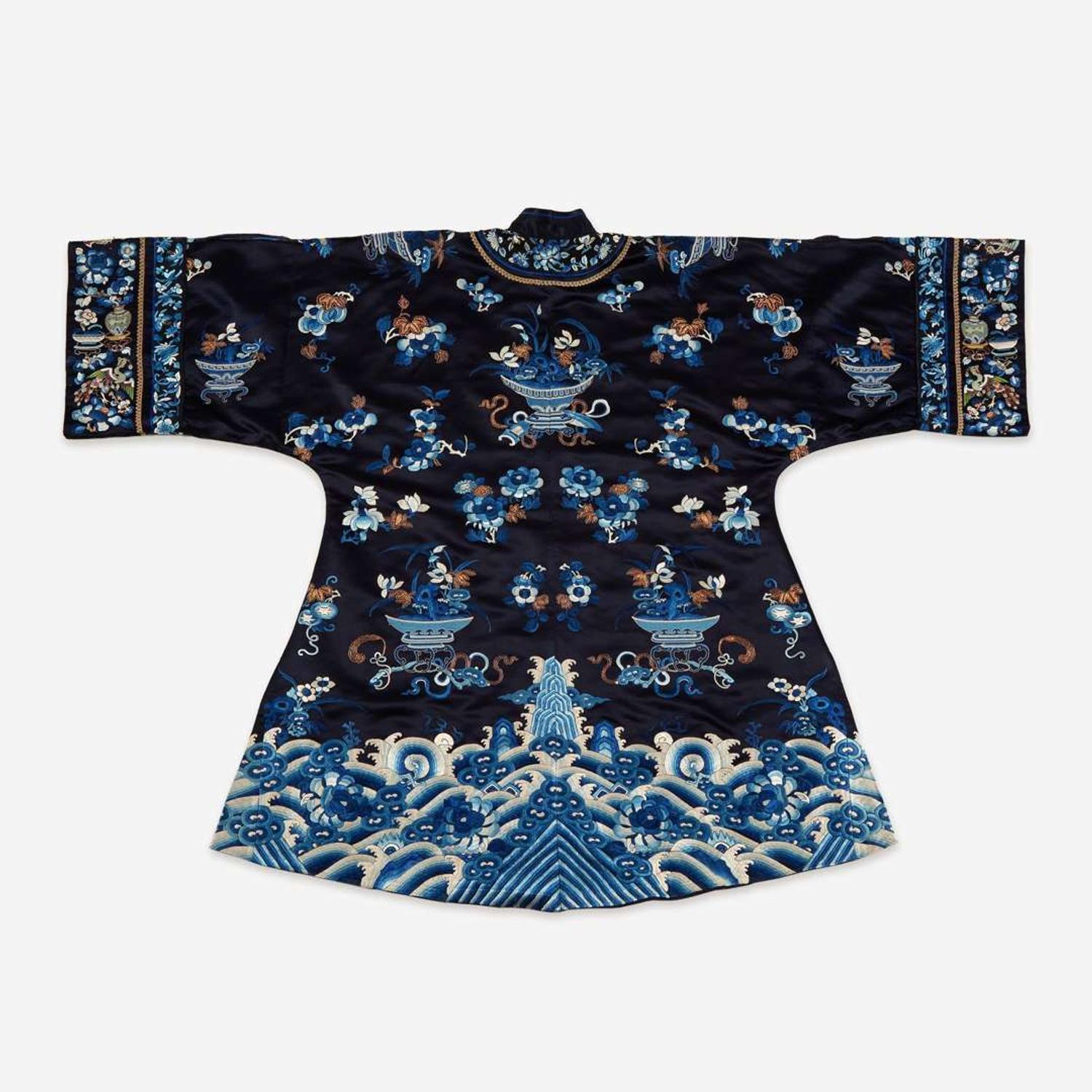 A Chinese embroidered silk lady's robe 刺绣女装长袍氅衣 Qing Dynasty with later tailoring ? ???????
