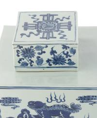 A Pair of Chinese Porcelain Urns