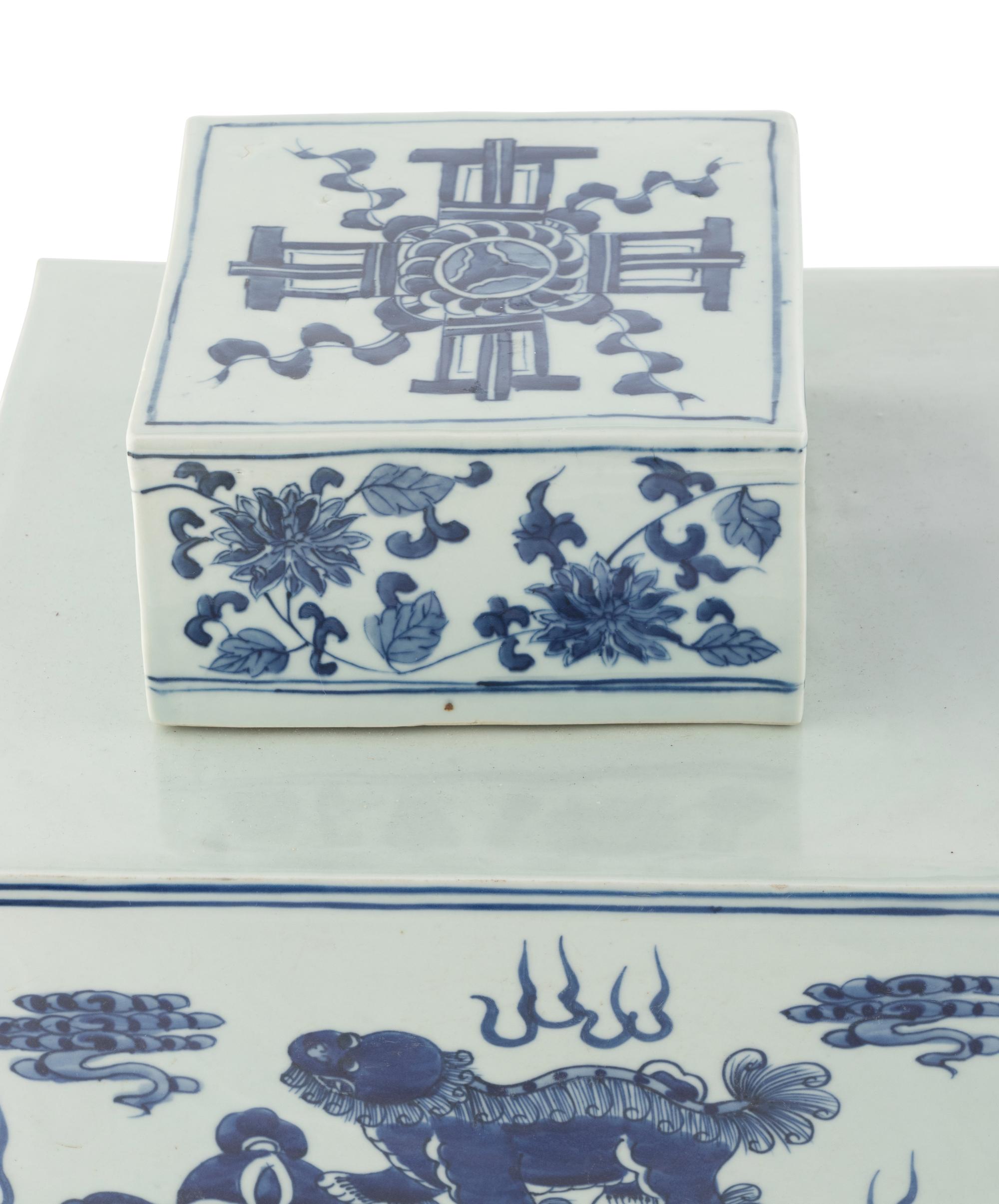 A Pair of Chinese Porcelain Urns