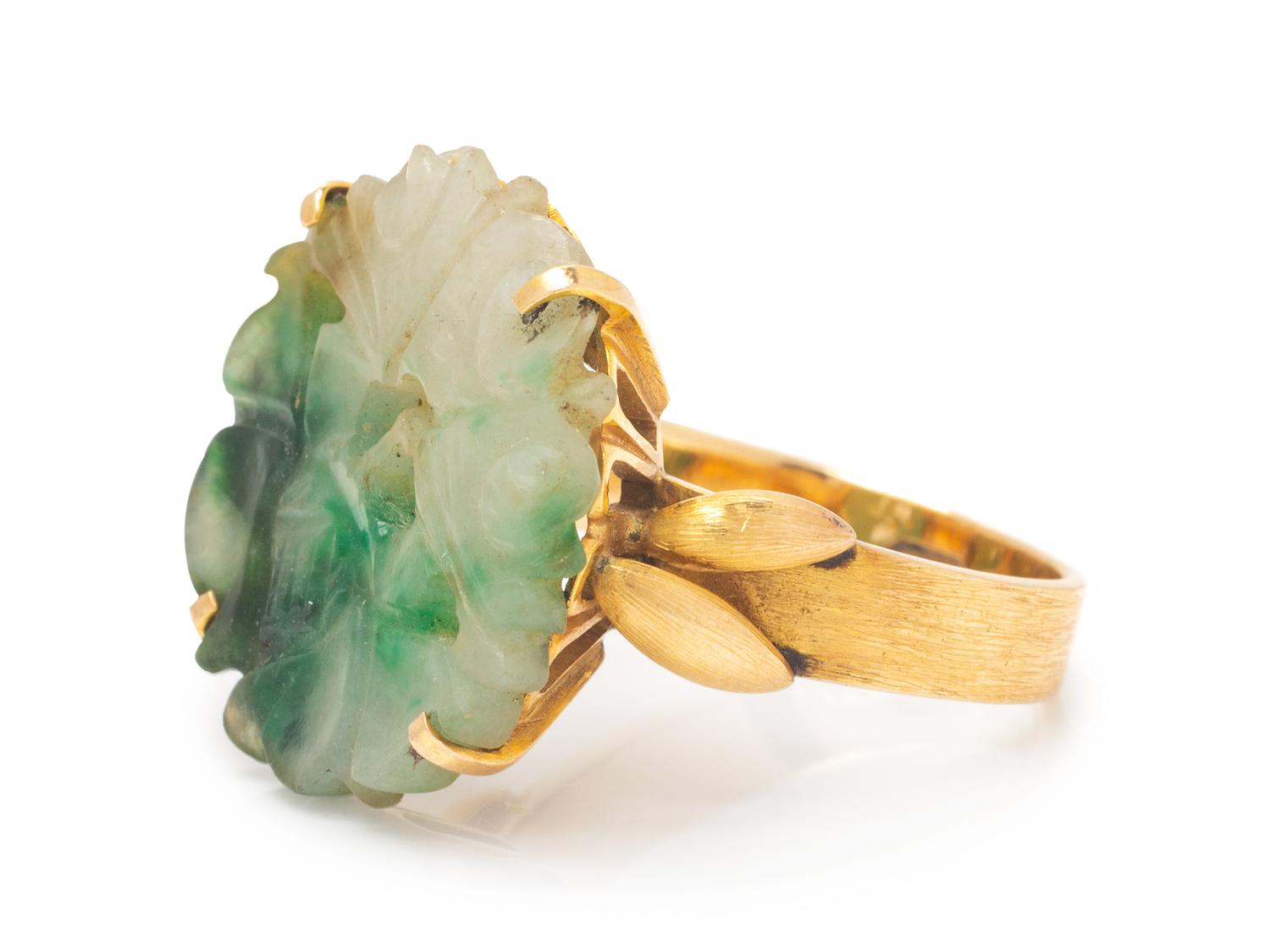 A 14 Karat Yellow Gold and Jade Ring,